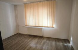 Spatiu comercial, 56 mp, parter, stradal, zona Craiovita-Elena Farago