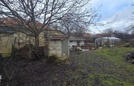 Teren intravilan 1.869 mp, front 80 metri, zona Cârcea - Stadion