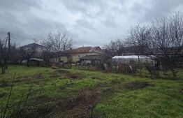 Teren intravilan 1.869 mp, front 80 metri, zona Cârcea - Stadion