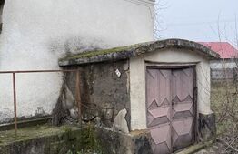 Casa parter 2714 mp teren, front 104 ml, strada principala Caciulatesti