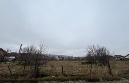 Teren IV 1200 mp, deschidere bilaterala, toate utilitatile, Podari