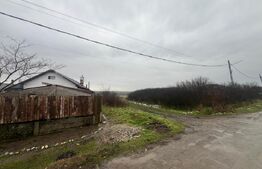 Teren intravilan, 2298 mp, strada Robanesti