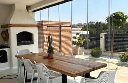 Casă cu piscină, 320 mp, teren 1.120 mp,  aproape Mall Electroputere