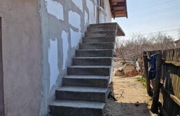 Casă de vânzare P+M, 184 mp – Castranova, Dolj