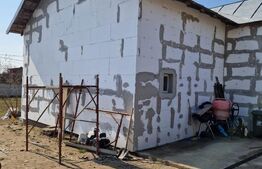 Casă de vânzare P+M, 184 mp – Castranova, Dolj