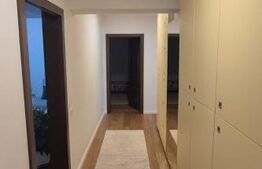 Apartament 4 camere, decomandat, 98 mp, Calea Bucuresti, zona Piata Centrala