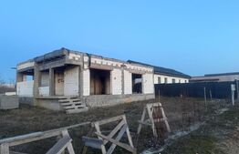 Casa parter, la rosu, 90 mp utili, 404 mp teren, Malu Mare