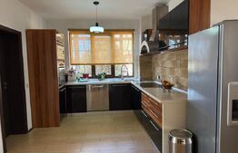 Casa P+1+M cu piscina si 1057 mp de teren, pozitionata inedit