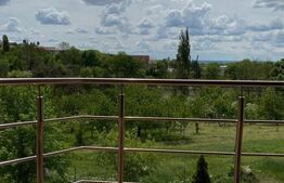 Casa P+1+M cu piscina si 1057 mp de teren, pozitionata inedit