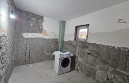 Casa la rosu, P+M, 120 mpu, teren 800 mp, zona Simnicu de sus