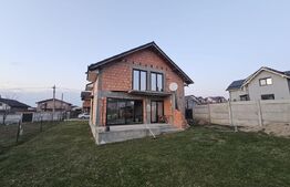 Casa la rosu, P+M, 120 mpu, teren 800 mp, zona Simnicu de sus