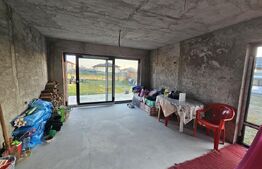 Casa la rosu, P+M, 120 mpu, teren 800 mp, zona Simnicu de sus