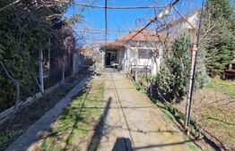  Casă cu teren generos de 872 mp, zona linistita - Craiova, Romanesti