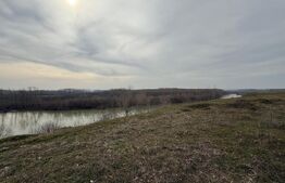 Teren intravilan 970 mp cu priveliste catre Jiu, Malu Mare