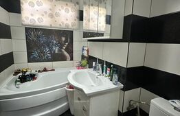 Apartament 3 camere, 68 mp, zona Dezrobirii