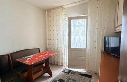 Apartament decomandat, 3 camere, Zona Consul