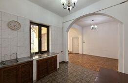 Casă S + P + Pod 200 mp, teren 427 mp, vad auto și pietonal, Centru