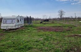 Teren de vânzare 400 mp – Cernele