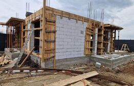 Casă de vânzare la roșu, 130 mp, zona Magnolia