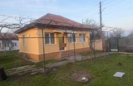 Casa parter, 100 mp utili, 1090 mp teren,  Pielesti 