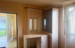 Casa parter, 100 mp utili, 1090 mp teren,  Pielesti 