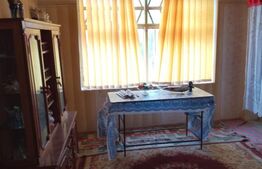 Casa batraneasca 101 mp, teren 6.940 mp in comuna Celaru