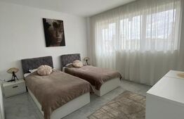 Apartament 4 camere decomandat, 110 mp, zona Consul, Utilitati incluse