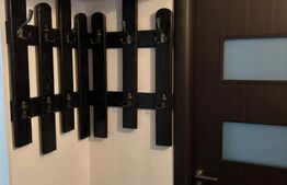 Apartament cu 3 camere, etaj 3, Craiovita Noua