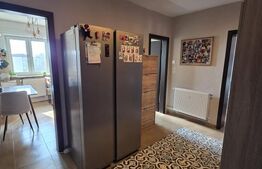 Apartament 3 camere, decomandat 64.20 mp, zona 1 Mai - Insula 