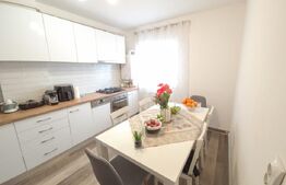 Apartament 3 camere, decomandat, 76 mp, zona Calea Bucuresti - Piata Centrala