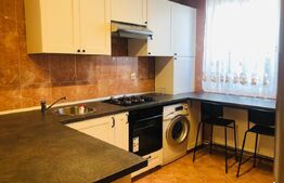 Apartament de lux, 3 camere, 120mp, curte proprie, loc de parcare privat
