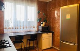 Apartament de lux, 3 camere, 120mp, curte proprie, loc de parcare privat