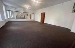 Spatiu birouri, 218 mp, curte, zona Central