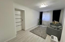 Apartament cu 3 camere, 70 mp, zona Centrala