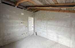 Casa cu Mansarda la gri,  4 camere, 176mp+ 500 mp teren, Bordei