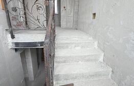 Casa cu Mansarda la gri,  4 camere, 176mp+ 500 mp teren, Bordei