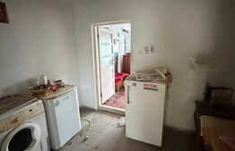 Casa de vanzare ,90 mp constructie ,teren 1400mp ,parcelabil,str Rozelor,Filiasi