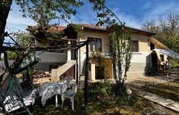  Casă de vacanță, 4200 mp teren, panoramă superbă, sat Godeni–Melinești