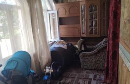 Casa de vanzare, 741 mp teren, zona Coșoveni -Dolj 