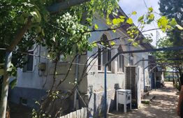 Casa de vanzare, 741 mp teren, zona Coșoveni -Dolj 