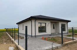 Casa parter, 4 camere, teren 477 mp, zona Aeroport