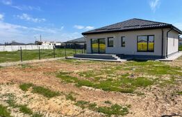 Casa parter, 4 camere, teren 477 mp, zona Aeroport