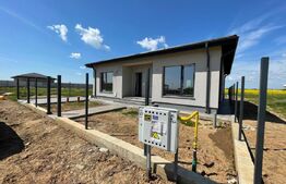 Casa parter, 4 camere, teren 477 mp, zona Aeroport