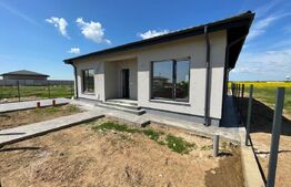 Casa parter, 4 camere, teren 477 mp, zona Aeroport