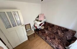 Casa partial renovata, 60 mp, 6000 mp teren, zona Georocu Mare