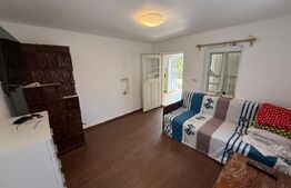 Casa partial renovata, 60 mp, 6000 mp teren, zona Georocu Mare