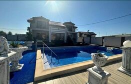 Vilă cu piscină, saună, tenis și sală sport nouă, 200 mp, zona Balta Verde 