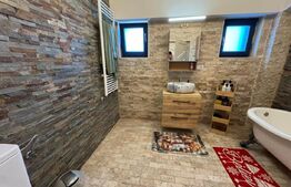Apartament tip penthouse, 3 camere, 110 mp, 3 locuri de parcare, zona 1 Mai