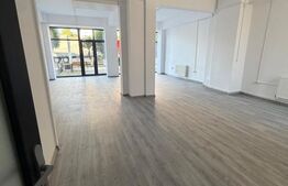Spatiu comercial, 100 mp, zona centrala din Filiasi cu deschidere in Racoteanu
