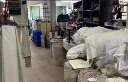 Spatiu comercial , 1300 mp pe 4 nivele, in centrul orasului Filiasi